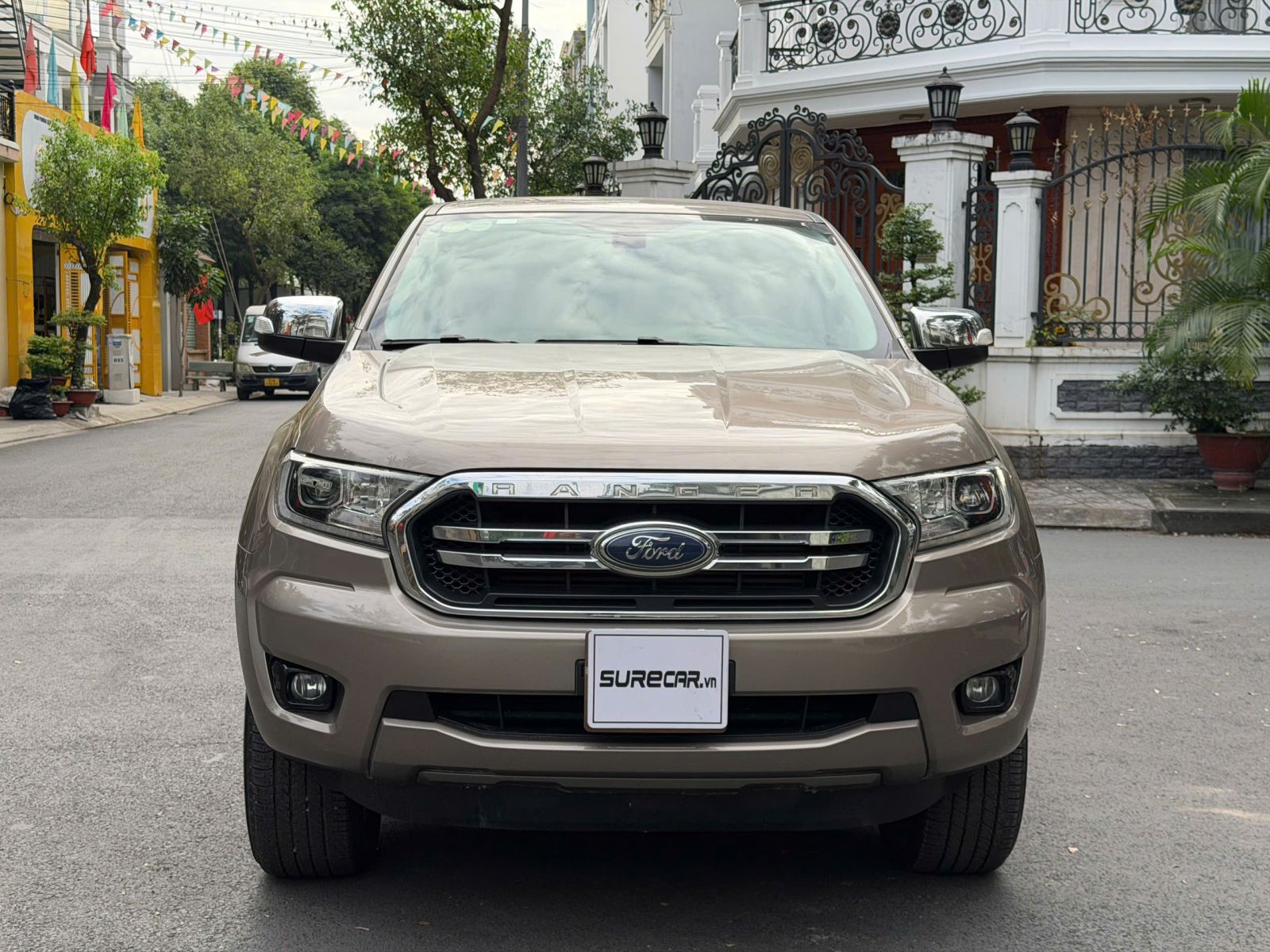 FORD RANGER LIMITED 2.0 DIESEL 10AT 4x4 (ĐÃ BÁN)