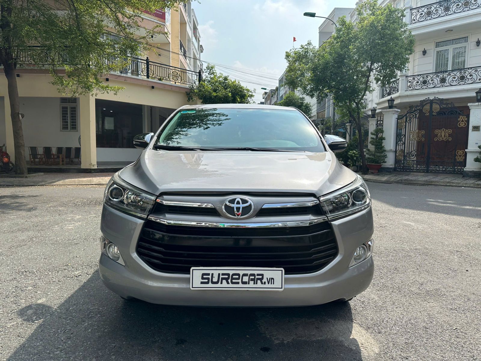 Toyota Innova 2.0V AT 2019 (ĐANG BÁN)