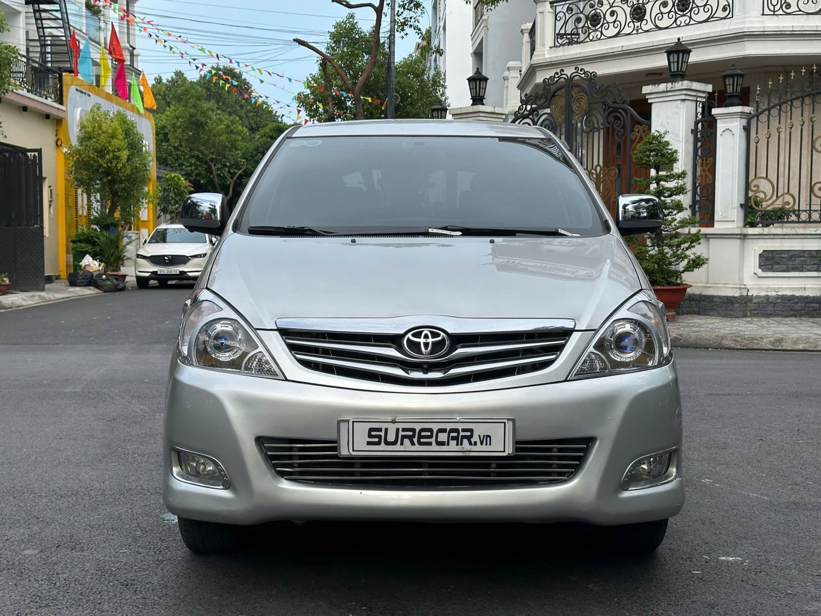 TOYOTA INNOVA 2.0V AT - Bản Full cao cấp nhất (ĐANG BÁN)