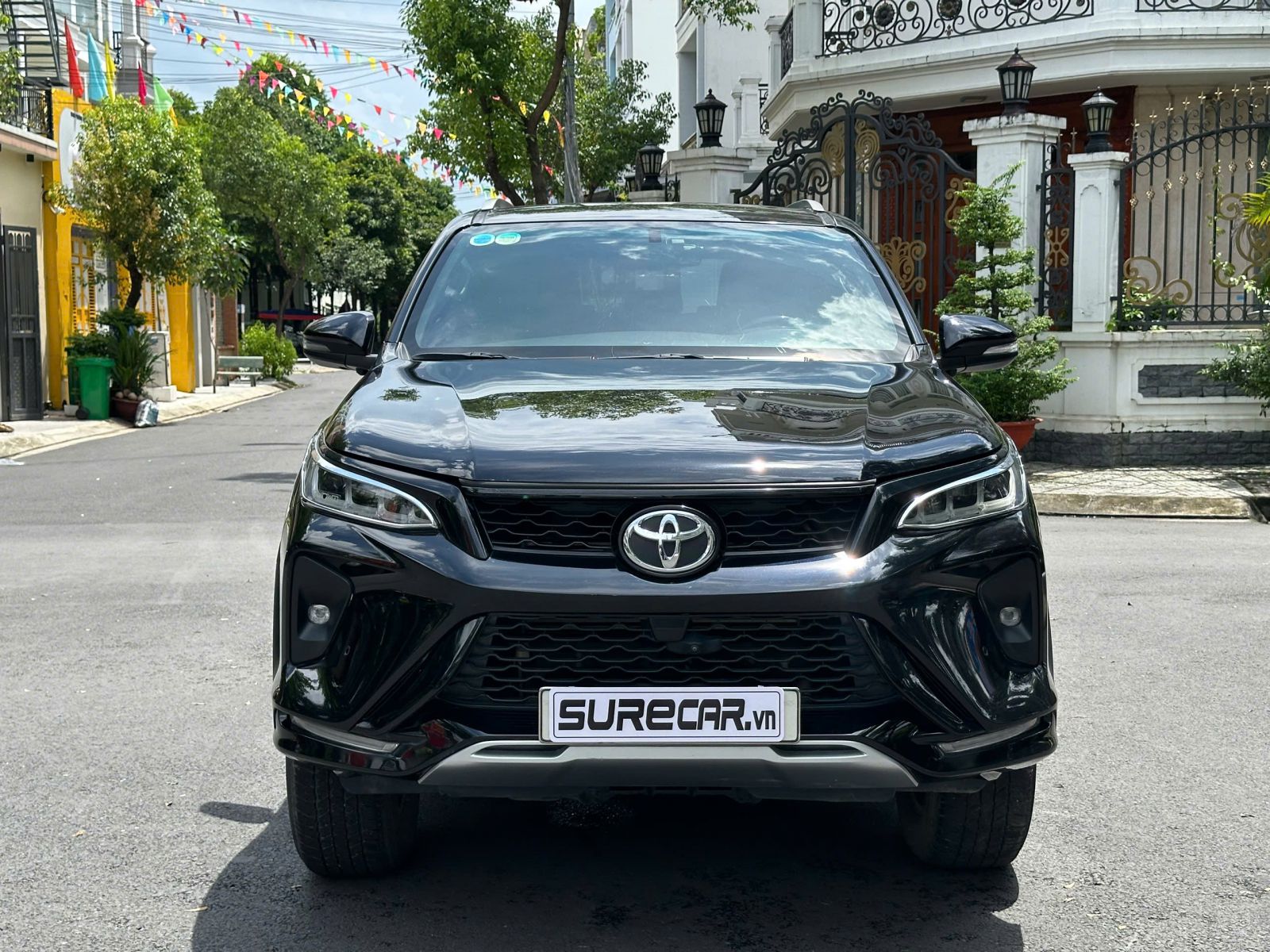 TOYOTA FORTUNER LEGENDER 2.4AT DIESEL (4x2) - 1 chủ từ đầu (ĐÃ BÁN)