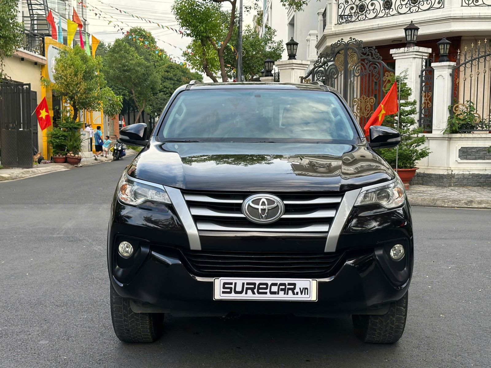 Toyota Fortuner 2.4G MT (4x2) (ĐANG BÁN)