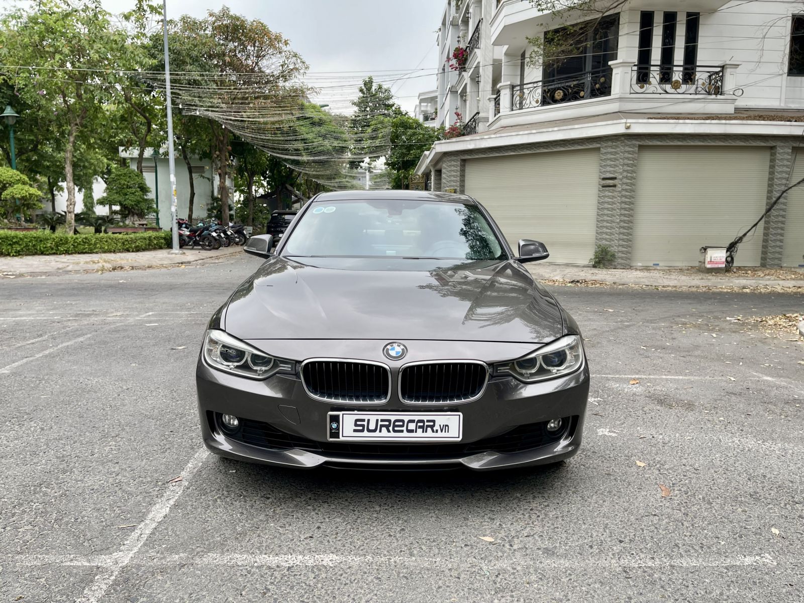 BMW 320i 2013 MÀU NÂU (ĐANG BÁN)