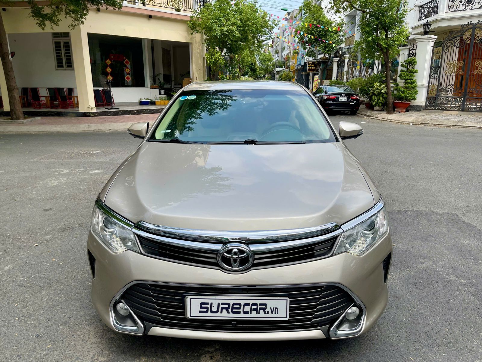 TOYOTA CAMRY 2.0E 2016 VÀNG CÁT (ĐÃ BÁN)