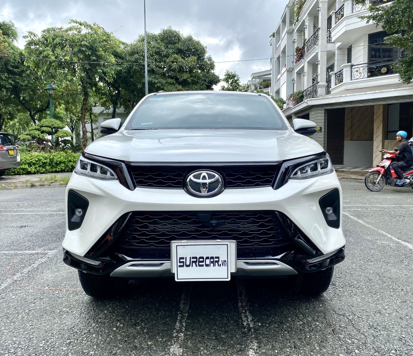 TOYOTA FORTUNER LEGENDER 2.4AT 2020 (ĐÃ BÁN)